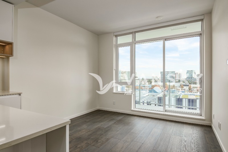 251124154844_765-6600 Minoru Blvd Richmond-3.jpg